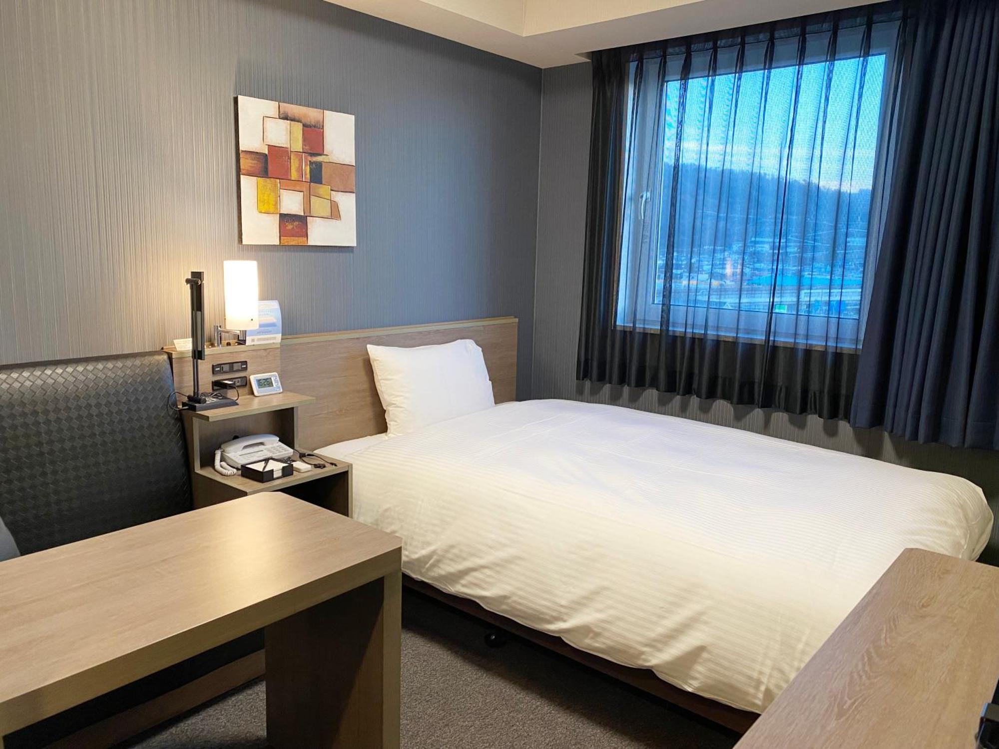 Hotel Route-Inn Yamagata Minami -Daigaku Byoin Mae- Bagian luar foto